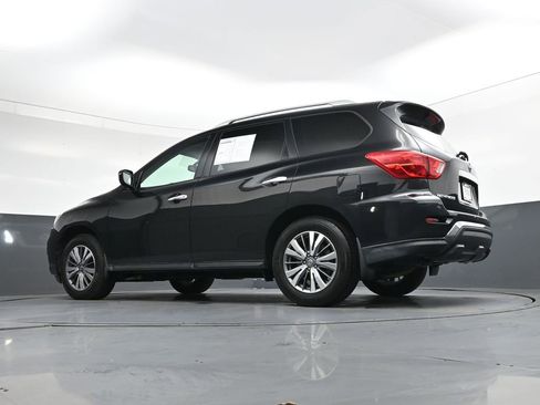 Used 2020 Nissan Pathfinder SV image 39
