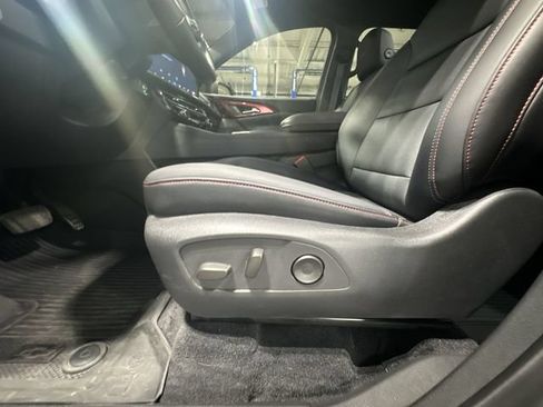 Used 2025 Chevrolet Traverse Z71 w/ Enhanced Driving Package AWD/4WD image 18