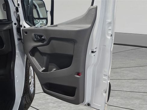 Used 2024 Ford Transit 350 XLT image 28