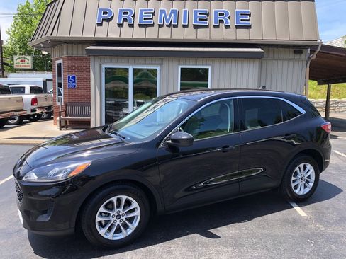 Used 2021 Ford Escape SE FWD image 2