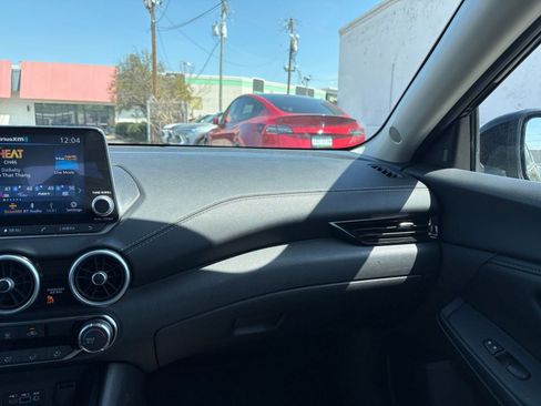 Used 2025 Nissan Sentra SV image 33