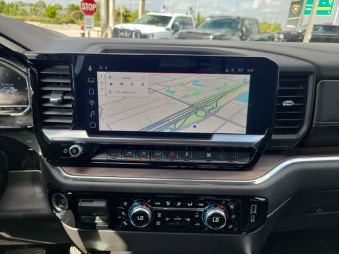 Used 2023 GMC Sierra 1500 SLT w/ SLT Convenience Package image 10