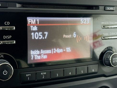 Used 2017 Nissan Titan S image 5