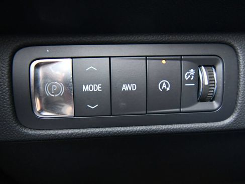 Used 2025 Chevrolet Traverse Z71 w/ Enhanced Driving Package AWD/4WD image 22
