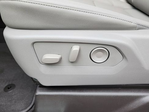 New 2026 GMC Sierra 1500 SLT image 19