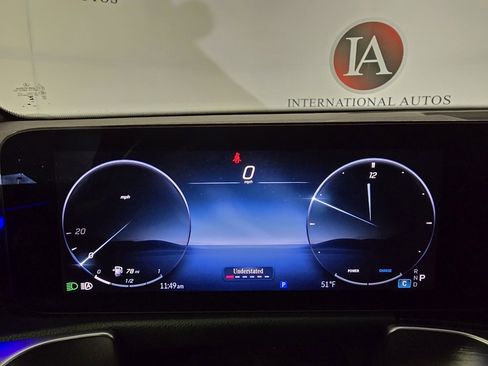 Used 2025 Mercedes-Benz GLB 250 4MATIC image 23