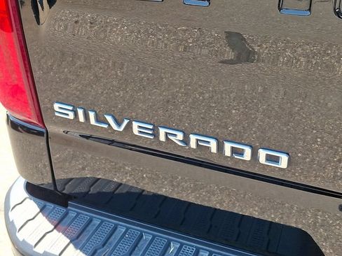 Used 2021 Chevrolet Silverado 1500 Custom AWD/4WD image 21