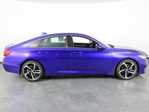 Used 2018 Honda Accord Sport image 11