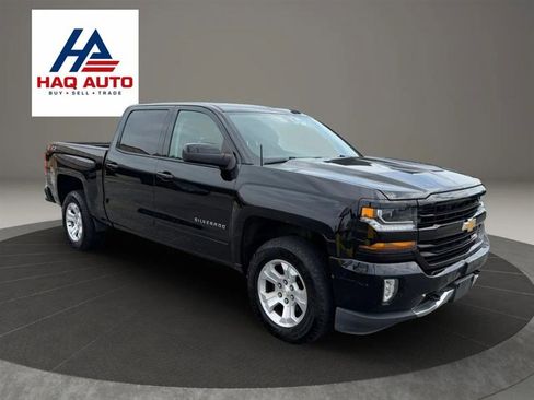 Used 2018 Chevrolet Silverado 1500 LT w/ All Star Edition AWD/4WD image 3