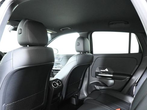 Used 2025 Mercedes-Benz GLA 250 4MATIC image 24