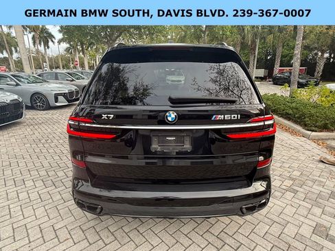 Used 2023 BMW X7 M60i image 7