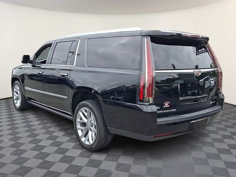 Used 2020 Cadillac Escalade ESV Platinum AWD/4WD image 6