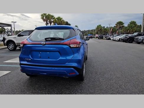 New 2025 Nissan Kicks Play S image 30