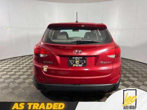 Used 2011 Hyundai Tucson GL FWD image 6