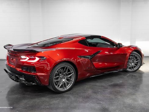 Used 2024 Chevrolet Corvette Z06 w/ Battery Protection Package image 12