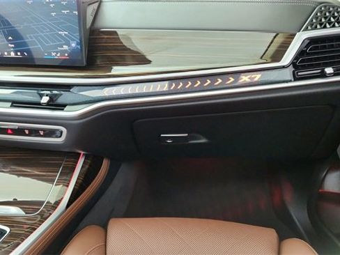 Used 2026 BMW X7 xDrive40i image 41