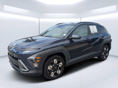 Used 2024 Hyundai Kona SEL w/ Convenience Package FWD image 7