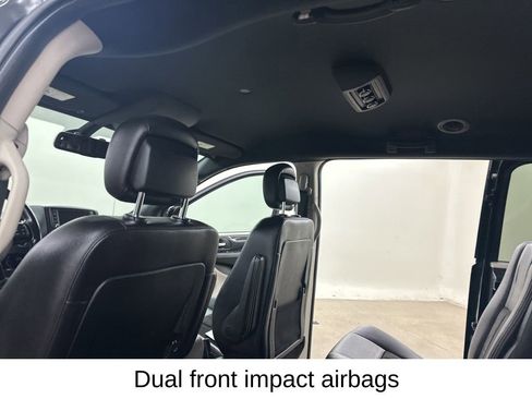 Used 2020 Dodge Grand Caravan SXT image 29