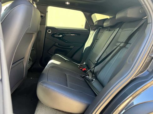 Used 2025 Land Rover Range Rover Evoque Dynamic SE image 16