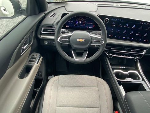 New 2026 Chevrolet Traverse LT w/ Driver Confidence Package image 13