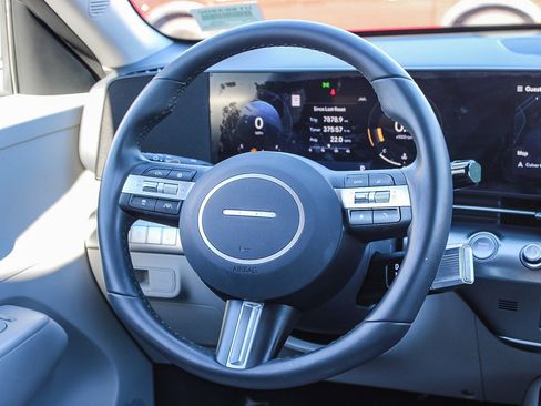 Used 2025 Hyundai Kona SEL image 16