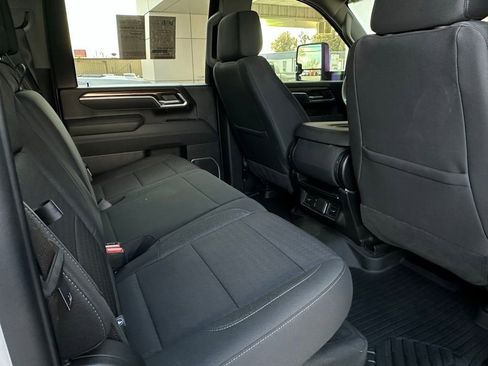 Used 2025 Chevrolet Silverado 2500 LT w/ Safety Package image 18