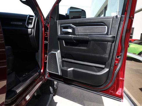 Used 2019 RAM 2500 Laramie AWD/4WD image 45
