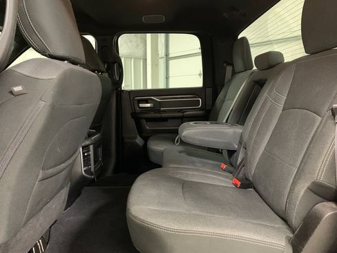 Used 2019 RAM 2500 Big Horn w/ Night Edition AWD/4WD image 19