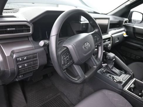 Used 2025 Toyota Tacoma SR5 image 39