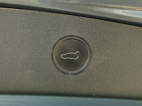 Used 2023 Tesla Model 3 Standard Range RWD image 17