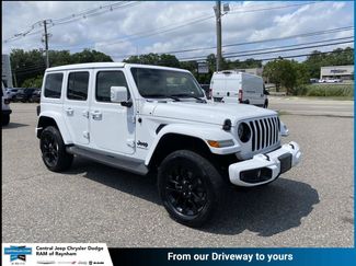 Used 2023 Jeep Wrangler Unlimited Sahara AWD/4WD video 1