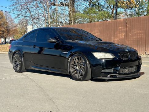 Used 2011 BMW M3 Coupe w/ Convenience Pkg image 3
