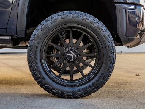 Used 2024 GMC Sierra 2500 Denali w/ Denali Reserve Package image 12