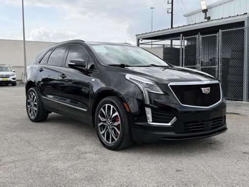 Used 2022 Cadillac XT5 Sportv w/ Platinum Package AWD/4WD image 2