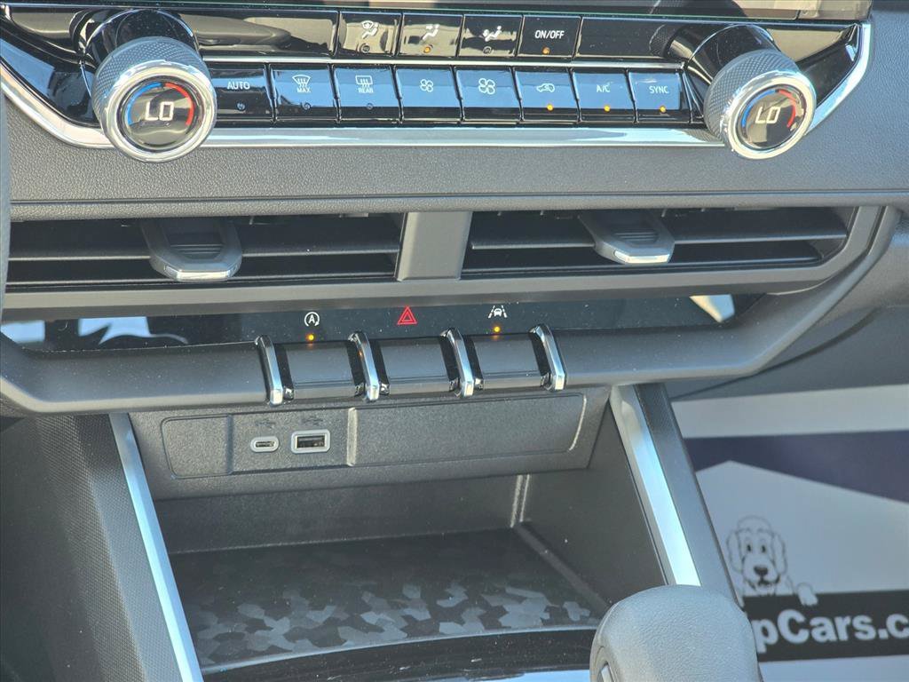 New 2026 Chevrolet Colorado Trail Boss AWD/4WD image 16