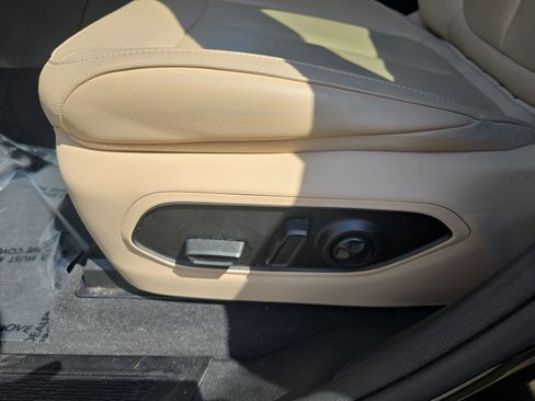 Used 2023 Jeep Grand Cherokee Limited w/ Black Appearance Package image 31