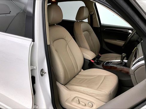 Used 2011 Audi Q5 2.0T Premium image 11