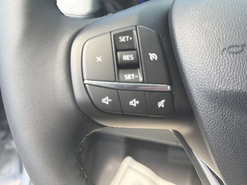 New 2025 Ford Maverick XLT w/ XLT Luxury Package FWD image 18