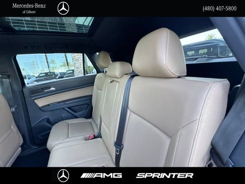 Used 2020 Volkswagen Atlas Cross Sport SE w/ Panoramic Sunroof Package FWD image 21