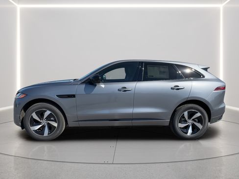 Used 2025 Jaguar F-PACE R-Dynamic S AWD/4WD image 3
