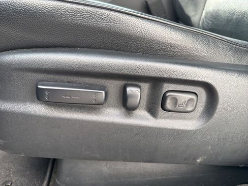 Used 2015 Honda Pilot Touring image 11