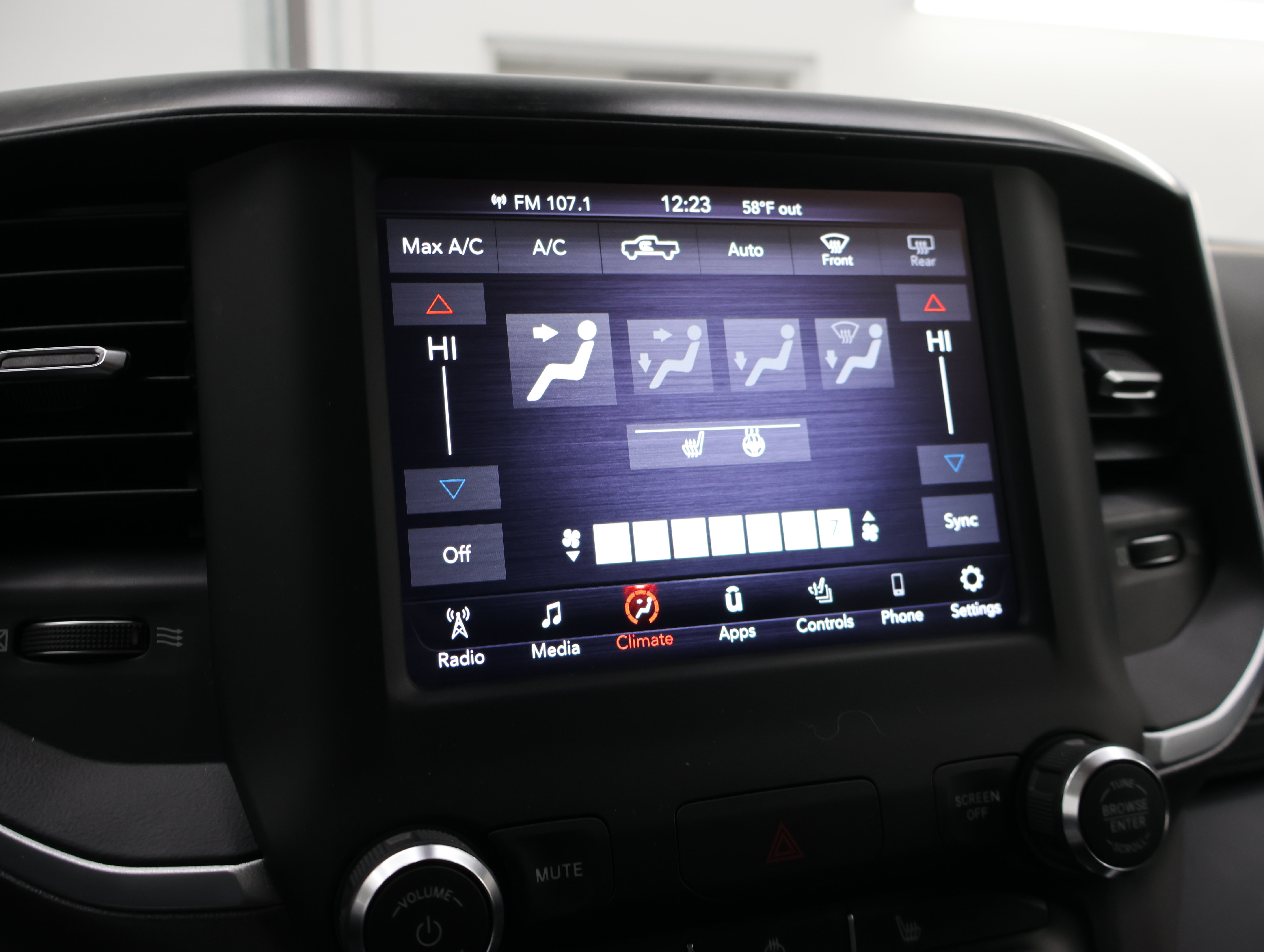 Used 2020 RAM 1500 Big Horn AWD/4WD image 48