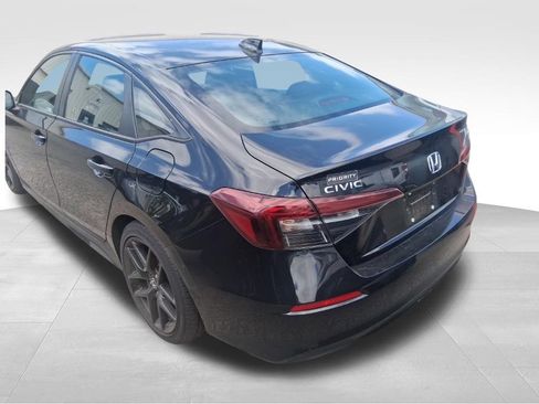Used 2025 Honda Civic Sport image 6