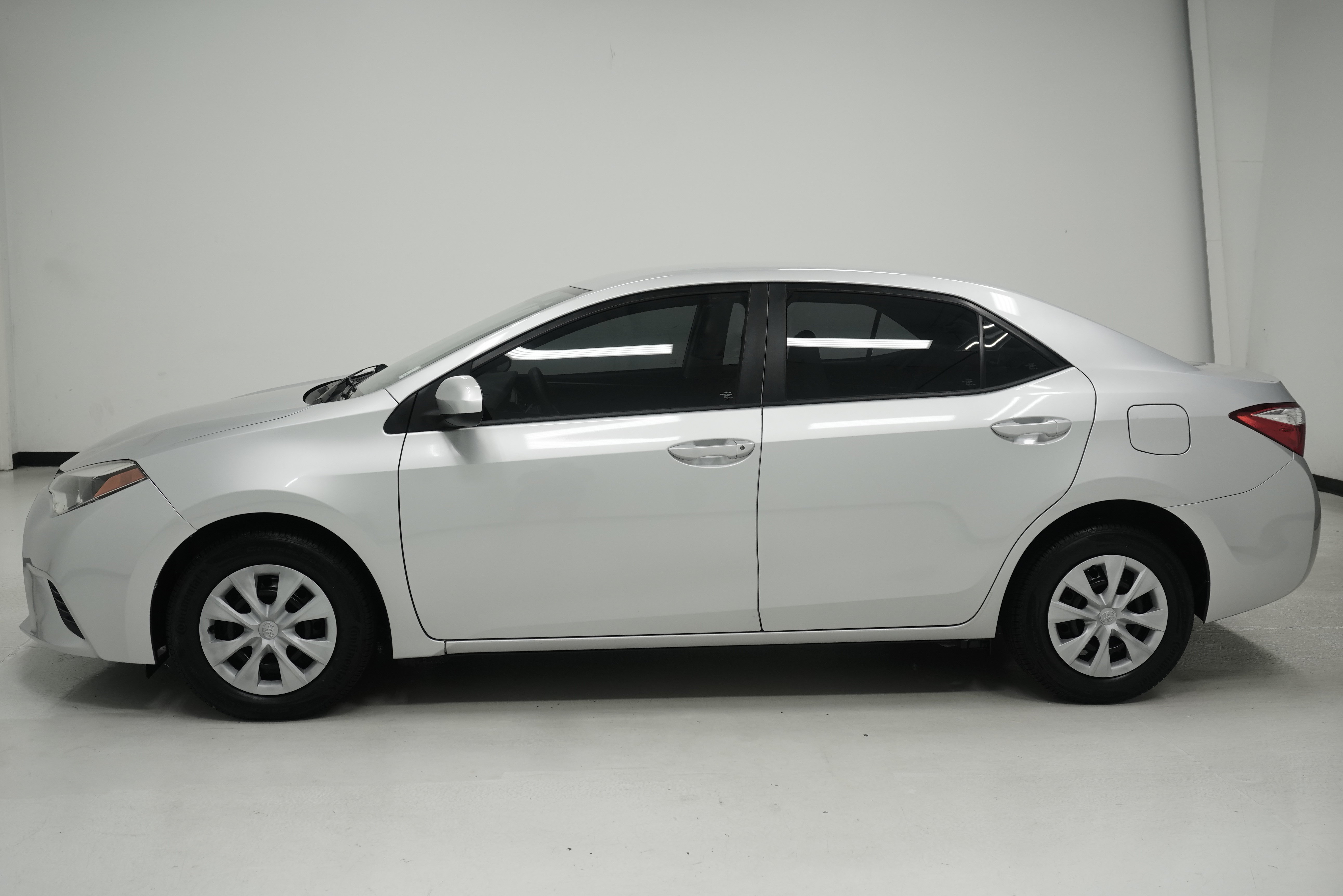 Used 2016 Toyota Corolla L FWD image 7