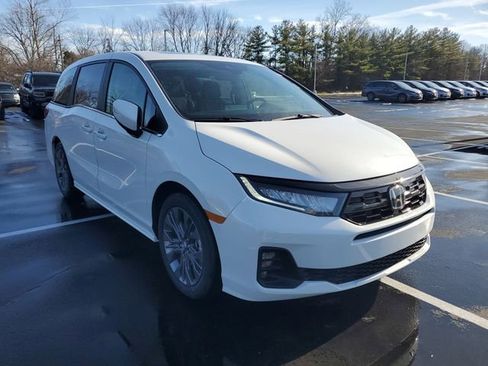 New 2026 Honda Odyssey Touring image 12