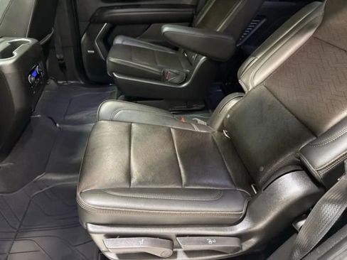 Used 2021 Chevrolet Tahoe High Country w/ Premium Package image 21