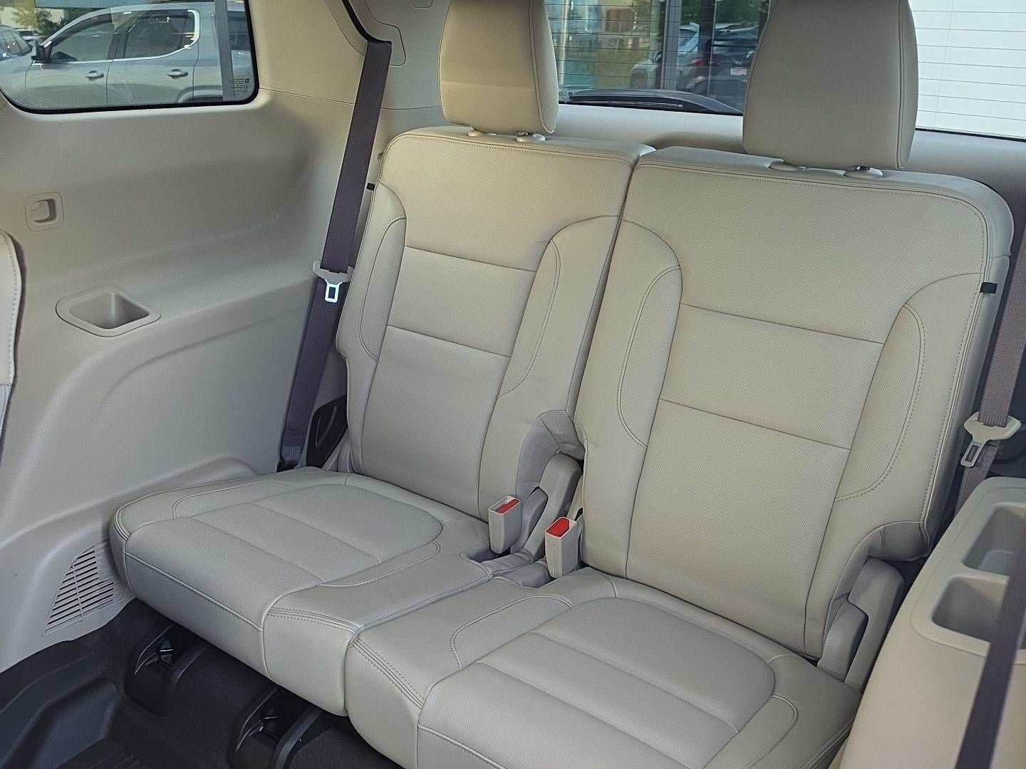 Used 2019 GMC Acadia Denali w/ Technology Package AWD/4WD image 18