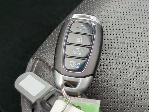 Used 2020 Hyundai Kona Limited FWD image 38