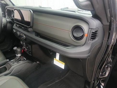 New 2026 Jeep Gladiator Mojave AWD/4WD image 28