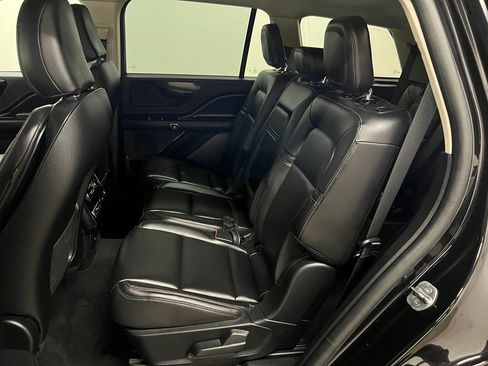 Used 2023 Lincoln Aviator AWD image 35